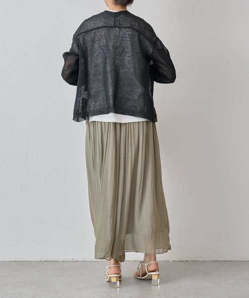 BEARDSLEY(ビアズリー)の「モックネック後ろ釦Tシャツ(Tシャツ/カットソー・レディース・ネイビー/ホワイト/ブラック×ホワイト・FREE)」の20枚目の写真