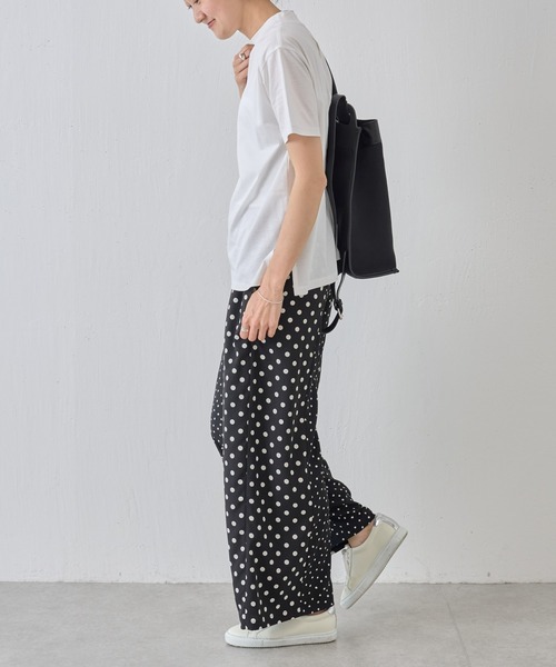 BEARDSLEY(ビアズリー)の「モックネック後ろ釦Tシャツ(Tシャツ/カットソー・レディース・ネイビー/ホワイト/ブラック×ホワイト・FREE)」の5枚目の写真