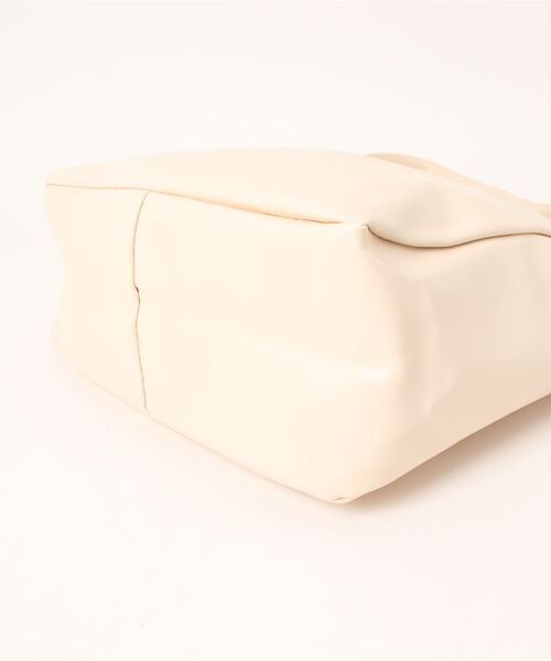 HIKA(ヒカ)の「【HIKA】PU レザー ショッピングBAG(トートバッグ・レディース・ホワイト/ブラウン/ブラック・FREE)」の8枚目の写真