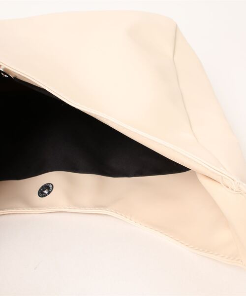 HIKA(ヒカ)の「【HIKA】PU レザー ショッピングBAG(トートバッグ・レディース・ホワイト/ブラウン/ブラック・FREE)」の7枚目の写真