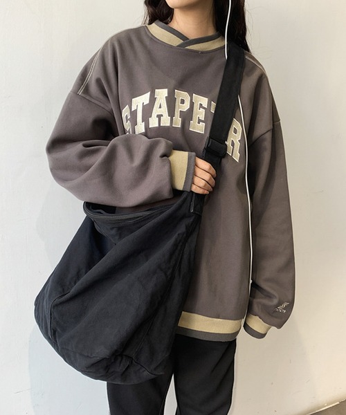 Lilamusant(リラミュゾン)の「《Lilamusant(リラミュゾン)》ニュースペーパーバッグ コットン キャンバス ヴィンテージ ショルダー(ショルダーバッグ・レディース・ナチュラル/ブラック/レッド/グリーン/グレー/カモフラージュ/グリーン系その他/イエロー系その他/インディゴブルー/ブルー・FREE)」の2枚目の写真