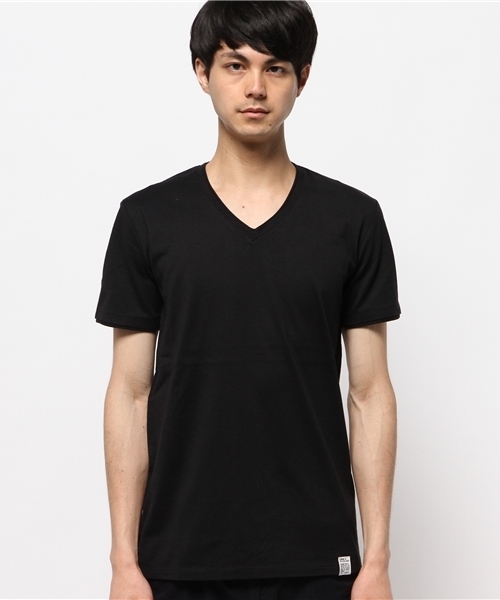 AZUL by moussy（アズールバイマウジー）の「汗染み防止天竺Vネック半袖T（Tシャツ/カットソー・メンズ・ホワイト/レッド/ブラック/インディゴブルー/トップグレー・SMALL/X-SMALL/LARGE/X-LARGE/MEDIUM）」の6枚目の写真