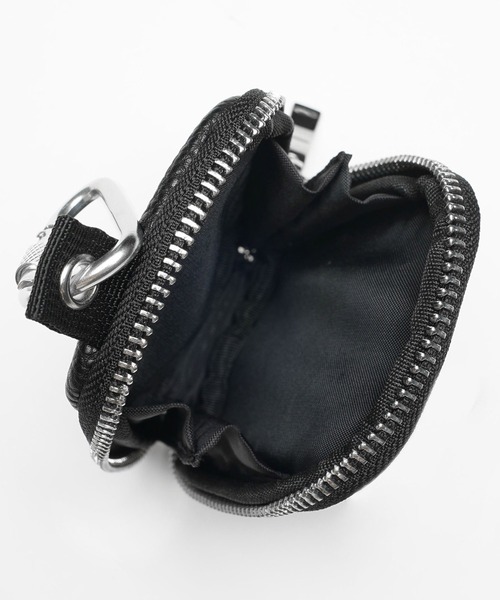 X-girl（エックスガール）の「FAUX LEATHER MULTI CARD CASE（カードケース・レディース・ブラック/シルバー・ONE SIZE）」の6枚目の写真