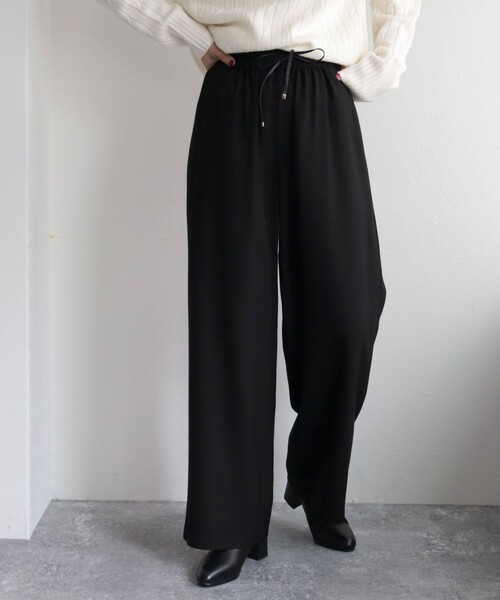 fredy emue（フレディエミュ）の「ウール混イージーパンツ（その他パンツ・レディース・ブラック/ベージュ/ブラック系その他3・36/38）」の2枚目の写真