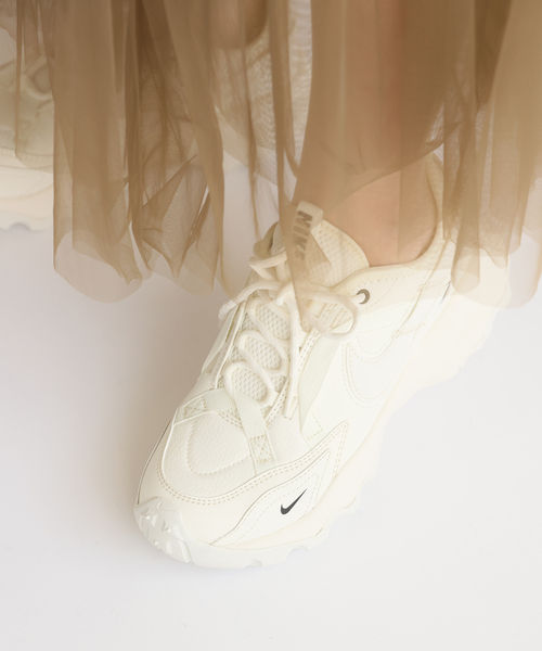 SLOBE IENA（スローブイエナ）の「【NIKE/ナイキ】 TC7900スニーカー（スニーカー・レディース・ホワイト・24.5cm/23.5cm/24cm/23cm）」の6枚目の写真