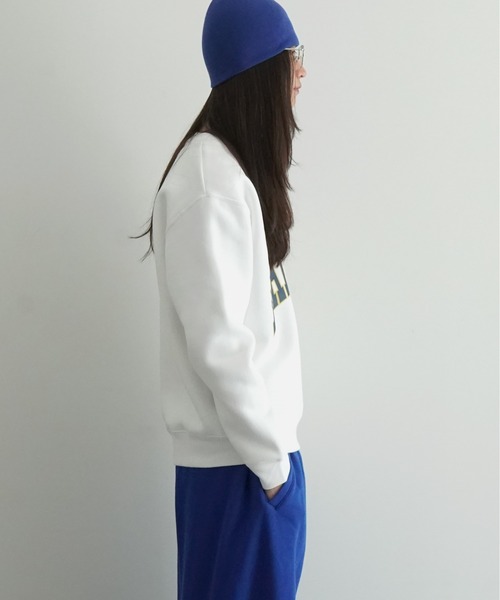 Black Weirdos(ブラックウィドウ)の「Black Weirdos Crewneck sweatshirt(madness)(スウェット・メンズ・ホワイト・S)」の4枚目の写真
