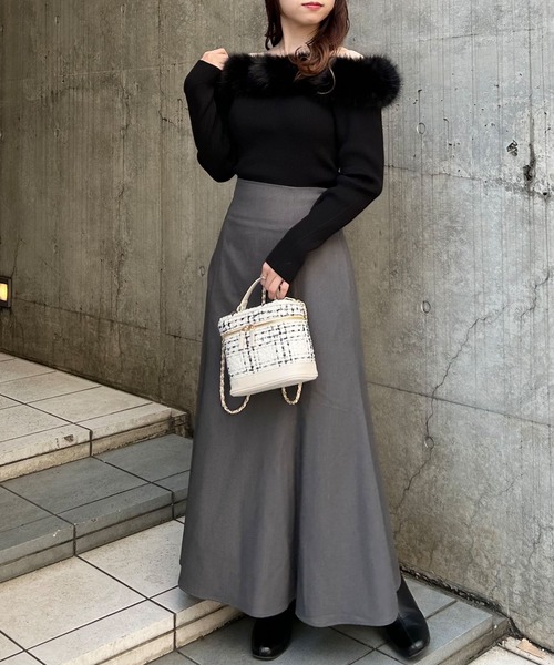 INGNI(イング)の「ファー付オフショルニット(ニット/セーター・レディース・グレー/アイボリー/ブラック・M)」の19枚目の写真