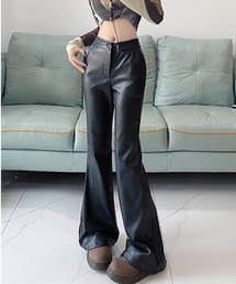 .KOM | A'GEM/9 × .kom『.kom/ドットケーオーエム』エコレザーフレアパンツ(その他パンツ)