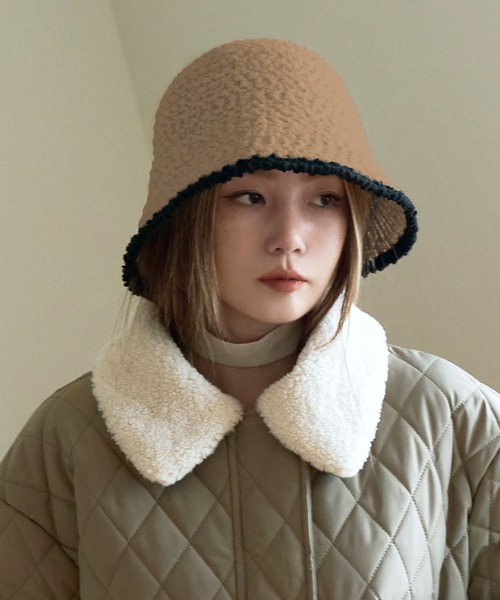 UNE MANSION（ユヌマンション）の「【2023F/W新作アイテム】【小顔効果抜群】バイカラープードルウールニットバケットハット帽子（ハット・レディース・アイボリー/ブラック/ベージュ・ONE SIZE）」の3枚目の写真