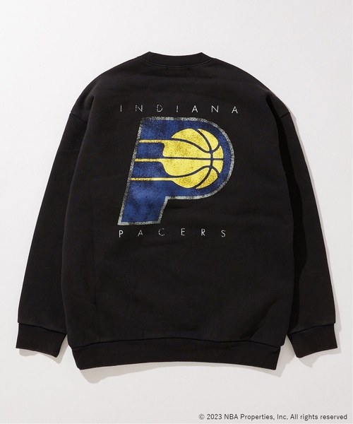 NBA（エヌビーエー）の「Off The Court by NBA / オフ・ザ・コート バイ NBA 別注プリントスウェット（スウェット・メンズ・アイボリー/コバルトブルー/グレー/ライトグレー/ブラックミックス/ブラック系その他/オレンジ/ブラック・LARGE/MEDIUM）」の4枚目の写真