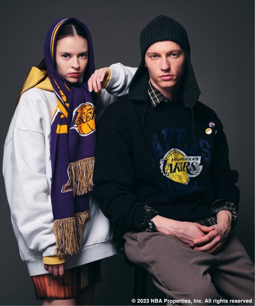 NBA（エヌビーエー）の「Off The Court by NBA / オフ・ザ・コート バイ NBA 別注プリントスウェット（スウェット・メンズ・アイボリー/コバルトブルー/グレー/ライトグレー/ブラックミックス/ブラック系その他/オレンジ/ブラック・LARGE/MEDIUM）」の16枚目の写真