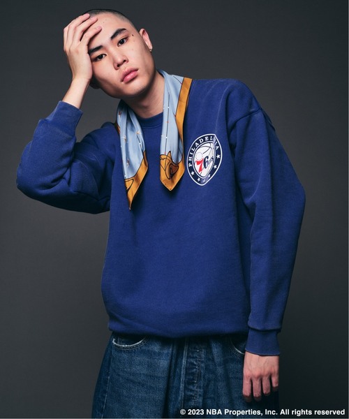 NBA（エヌビーエー）の「Off The Court by NBA / オフ・ザ・コート バイ NBA 別注プリントスウェット（スウェット・メンズ・アイボリー/コバルトブルー/グレー/ライトグレー/ブラックミックス/ブラック系その他/オレンジ/ブラック・LARGE/MEDIUM）」の20枚目の写真