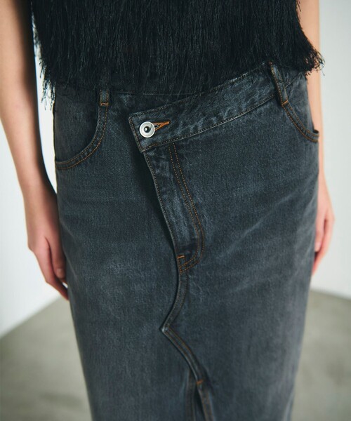 GRACE CONTINENTAL（グレースコンチネンタル）の「タイトデニムスカート（デニムスカート・レディース・インディゴブルー/ブラック・38/36）」の15枚目の写真