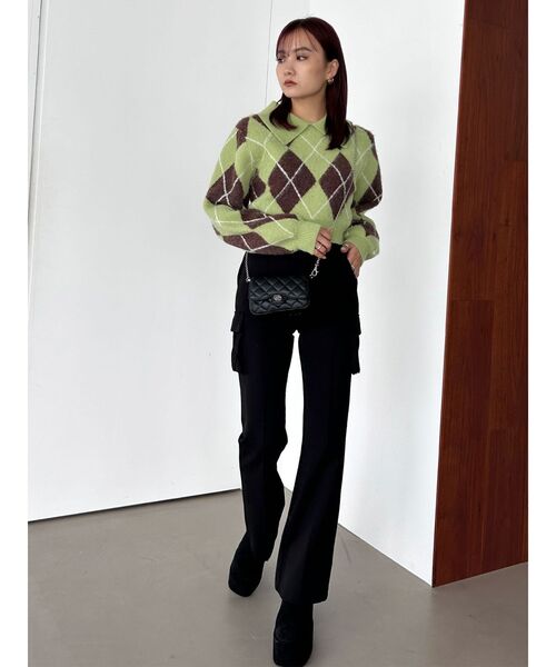 EMODA(エモダ)の「フィットフレアカーゴパンツ(カーゴパンツ・レディース・ブラック/カーキ・MEDIUM/SMALL)」の8枚目の写真