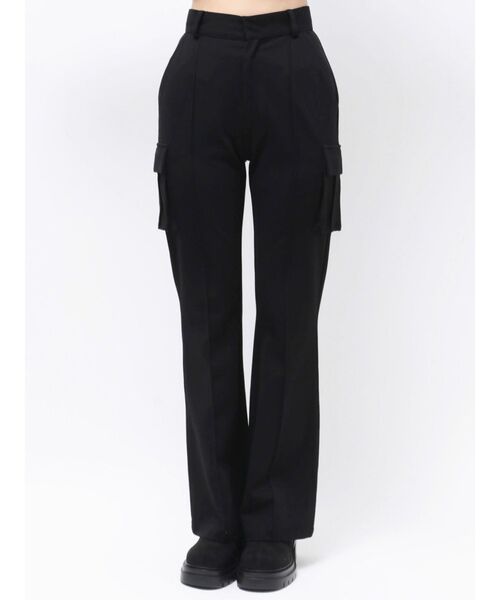 EMODA(エモダ)の「フィットフレアカーゴパンツ(カーゴパンツ・レディース・ブラック/カーキ・MEDIUM/SMALL)」の18枚目の写真