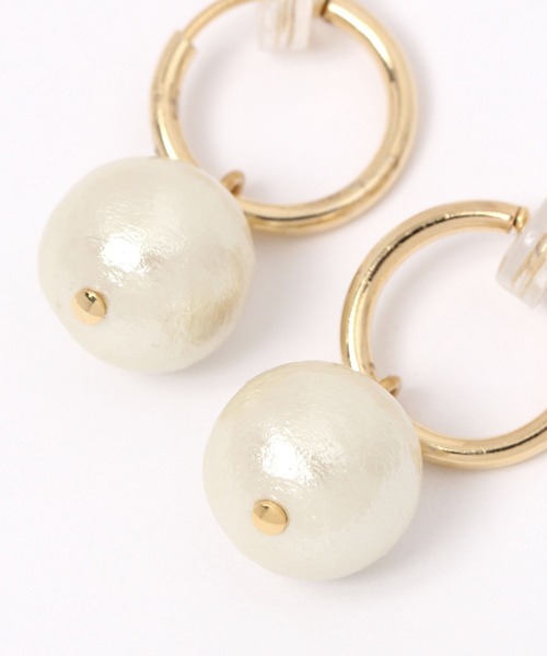 studio CLIP（スタディオクリップ）の「一粒コットンパールイヤリング（イヤリング・レディース・その他1・FREE）」の3枚目の写真