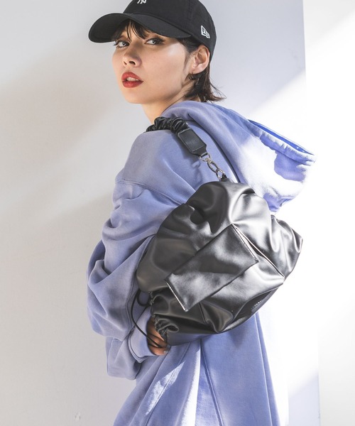 PAGEBOY(ページボーイ)の「ドロストミニBAG(ショルダーバッグ・レディース・ブラック/シルバー・FREE)」の5枚目の写真