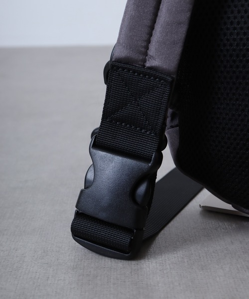 Legato Largo(レガートラルゴ)の「Legato Largo ドロストバッグ クロスボディバッグ(ボディバッグ/ウエストポーチ・レディース・アイボリー/ブラック/グレー・FREE)」の15枚目の写真