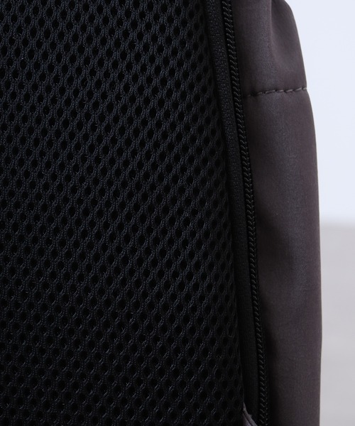 Legato Largo(レガートラルゴ)の「Legato Largo ドロストバッグ クロスボディバッグ(ボディバッグ/ウエストポーチ・レディース・アイボリー/ブラック/グレー・FREE)」の16枚目の写真