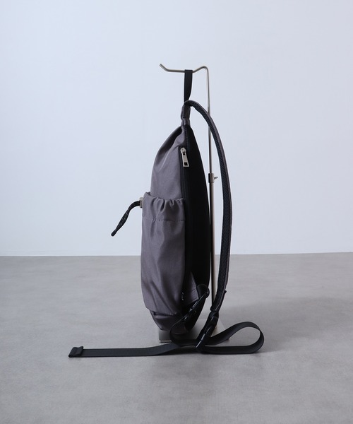 Legato Largo(レガートラルゴ)の「Legato Largo ドロストバッグ クロスボディバッグ(ボディバッグ/ウエストポーチ・レディース・アイボリー/ブラック/グレー・FREE)」の7枚目の写真