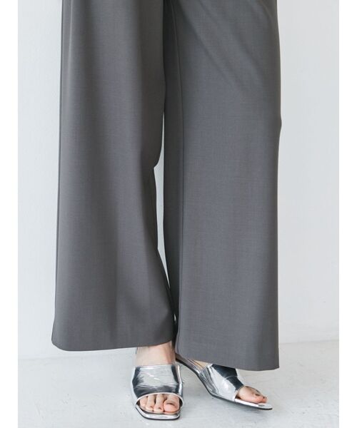 MURUA（ムルーア）の「ハイウエストタックワイドパンツ（その他パンツ・レディース・ライトグリーン/アイボリー/グレー/ブルー・2/1）」の10枚目の写真