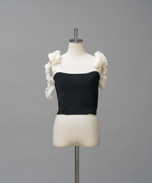 one after another NICE CLAUP(ワンアフターアナザーナイスクラップ)の「肩リボンニットビスチェ(キャミソール・レディース・ブラック/サックスブルー/オフホワイト/ホワイト×ブラック・FREE)」の15枚目の写真