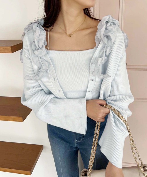 one after another NICE CLAUP(ワンアフターアナザーナイスクラップ)の「肩リボンニットビスチェ(キャミソール・レディース・ブラック/サックスブルー/オフホワイト/ホワイト×ブラック・FREE)」の10枚目の写真