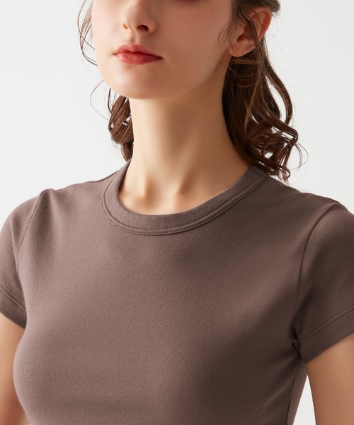 Tuche(トゥシェ)の「Tuche/トゥシェ 7DAYS LOOKS 半袖クロップドTシャツ(Tシャツ/カットソー・レディース・チャコールグレー/ブラック/ホワイト/アイボリー・MEDIUM/LARGE)」の12枚目の写真