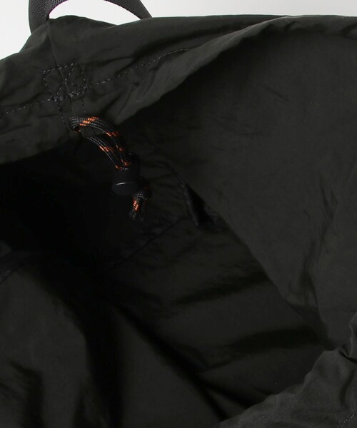 UNIVERSAL OVERALL(ユニバーサルオーバーオール)の「【UNIVERSAL OVERALL/ユニバーサルオーバーオール】 SHINGEN BUDOU BAG M(ショルダーバッグ・レディース・チャコールグレー/ブラック/キナリ・FREE)」の7枚目の写真