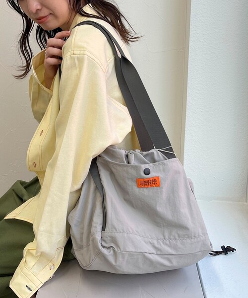 UNIVERSAL OVERALL(ユニバーサルオーバーオール)の「【UNIVERSAL OVERALL/ユニバーサルオーバーオール】 SHINGEN BUDOU BAG M(ショルダーバッグ・レディース・チャコールグレー/ブラック/キナリ・FREE)」の20枚目の写真