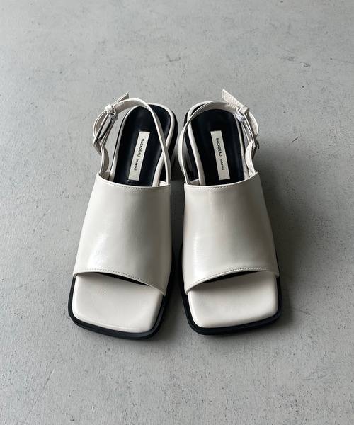 cheriella(シェリエラ)の「【cheriella】オープントゥサンダル(サンダル・レディース・ブラック/アイボリー・L(24.5cm)/M(23.5cm)/S(22.5cm))」の21枚目の写真