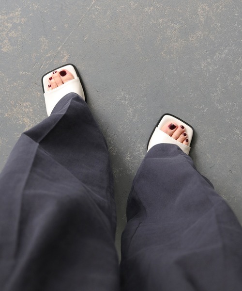 cheriella(シェリエラ)の「【cheriella】オープントゥサンダル(サンダル・レディース・ブラック/アイボリー・L(24.5cm)/M(23.5cm)/S(22.5cm))」の10枚目の写真