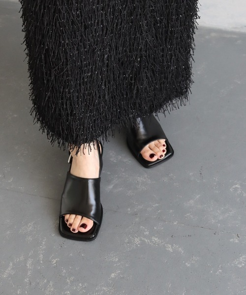 cheriella(シェリエラ)の「【cheriella】オープントゥサンダル(サンダル・レディース・ブラック/アイボリー・L(24.5cm)/M(23.5cm)/S(22.5cm))」の12枚目の写真