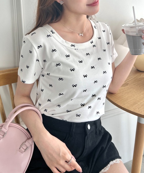 Loueme(ルエム)の「プチリボンプリントTシャツ(Tシャツ/カットソー・レディース・グレー/ブラック/ホワイト・FREE)」の13枚目の写真