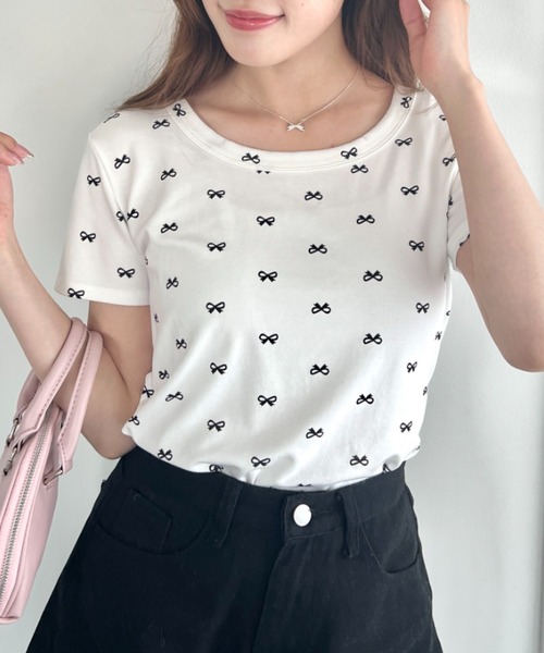 Loueme(ルエム)の「プチリボンプリントTシャツ(Tシャツ/カットソー・レディース・グレー/ブラック/ホワイト・FREE)」の14枚目の写真