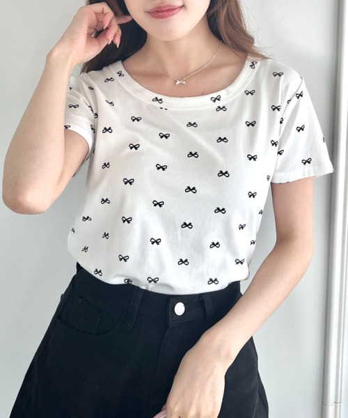 Loueme(ルエム)の「プチリボンプリントTシャツ(Tシャツ/カットソー・レディース・グレー/ブラック/ホワイト・FREE)」の15枚目の写真