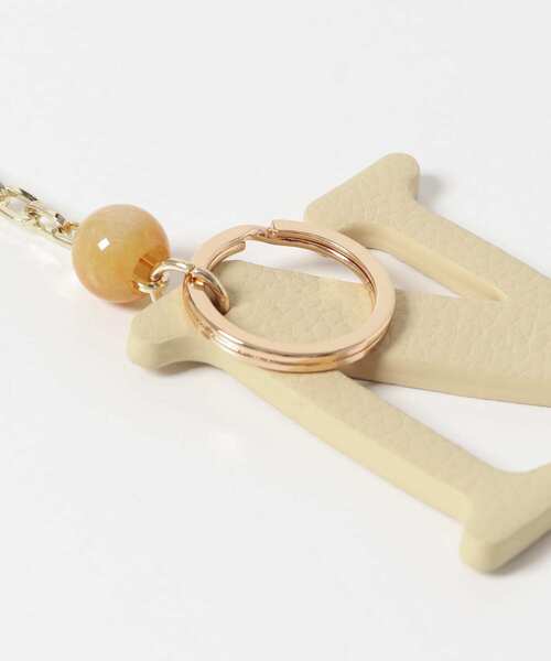 RODE SKO（ロデスコ）の「『別注』Hashibami×RODESKO　イニシャルチャーム（キーホルダー・レディース・ベージュ/ゴールド/ライトカーキ/ブルー系その他/ライトピンク・ONE）」の17枚目の写真