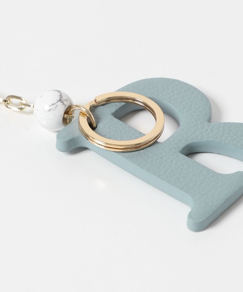 RODE SKO（ロデスコ）の「『別注』Hashibami×RODESKO　イニシャルチャーム（キーホルダー・レディース・ベージュ/ゴールド/ライトカーキ/ブルー系その他/ライトピンク・ONE）」の19枚目の写真