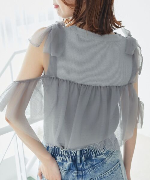 MAJESTIC LEGON(マジェスティックレゴン)の「肩リボンチュールフリルニット(ニット/セーター・レディース・グレー/アイボリー/ブラック・MEDIUM)」の10枚目の写真