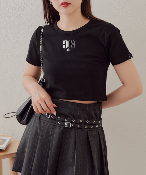 Chico(チコ)の「ロゴ刺繍チビT(Tシャツ/カットソー・レディース・レッド/ブラック/ベージュ/アイボリー・FREE)」の22枚目の写真