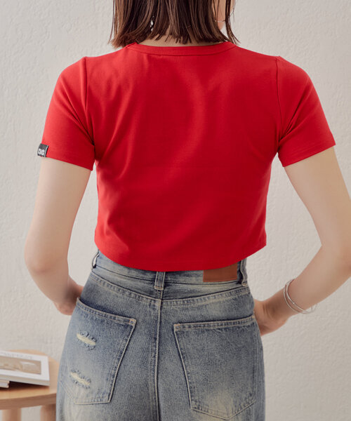Chico(チコ)の「ロゴ刺繍チビT(Tシャツ/カットソー・レディース・レッド/ブラック/ベージュ/アイボリー・FREE)」の15枚目の写真