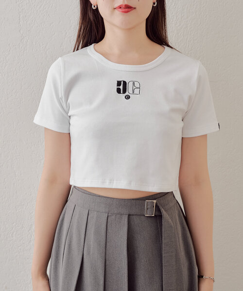 Chico(チコ)の「ロゴ刺繍チビT(Tシャツ/カットソー・レディース・レッド/ブラック/ベージュ/アイボリー・FREE)」の11枚目の写真