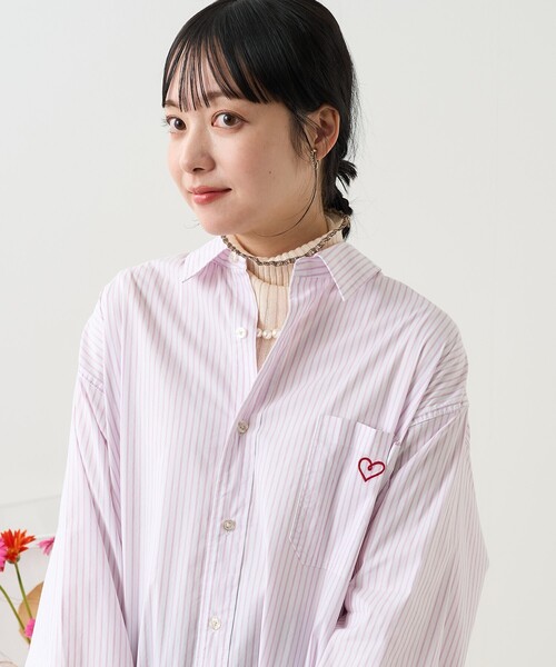 FREAK'S STORE（フリークスストア）の「ワンポイントハート刺繍 ストライプシャツ（シャツ/ブラウス・レディース・ブラウン/サックスブルー/ピンク・ﾌﾘ-）」の19枚目の写真