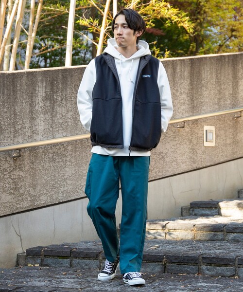 coen（コーエン）の「ガレージチノテーパードパンツ（チノパンツ・メンズ・ブラック/ターコイズブルー/ベージュ/ワインレッド・S/M/L/XL）」の14枚目の写真