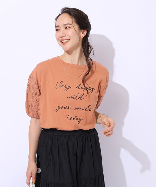 Cutie Blonde（キューティーブロンド）の「◆【晩夏まで活躍／5分袖】お袖レース　ロゴプリントトップス（Tシャツ/カットソー・レディース・ホワイト系/ブラック/ライトオレンジ系・02/03）」の12枚目の写真