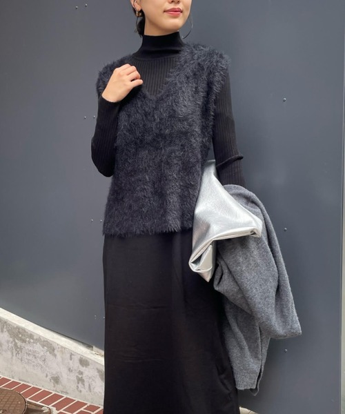 ketty cherie（ケティシェリー）の「シャギーベストxリブ切り替えワンピース≪手洗い可能≫（ワンピース・レディース・グレー/ブラック・M）」の2枚目の写真