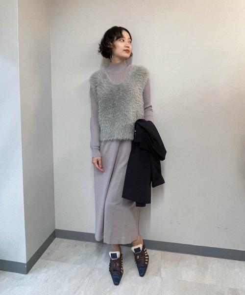 ketty cherie（ケティシェリー）の「シャギーベストxリブ切り替えワンピース≪手洗い可能≫（ワンピース・レディース・グレー/ブラック・M）」の6枚目の写真