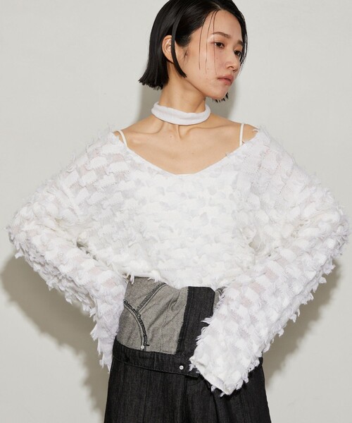 Firsthand（ファーストハンド）の「Firsthand/ファーストハンド カットフリンジチョーカー付きニット（ニット/セーター・レディース・サックスブルー/ブラック/ホワイト・ﾌﾘ-）」の4枚目の写真