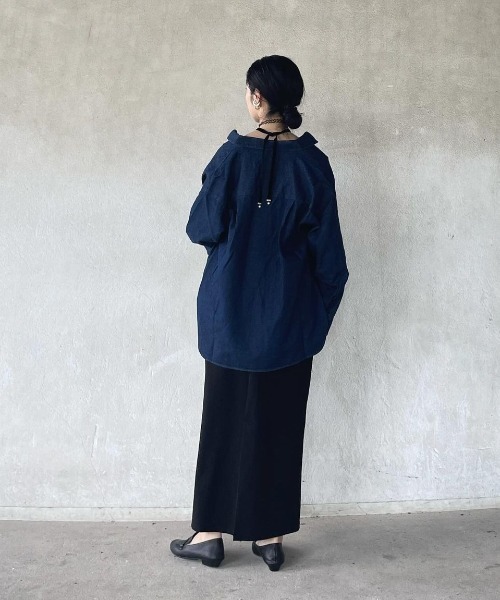 ikka（イッカ）の「【雑誌InRed10月号掲載】オーバーシャツ（シャツ/ブラウス・レディース・オフホワイト/ブルー/ネイビー・L/M/S）」の21枚目の写真