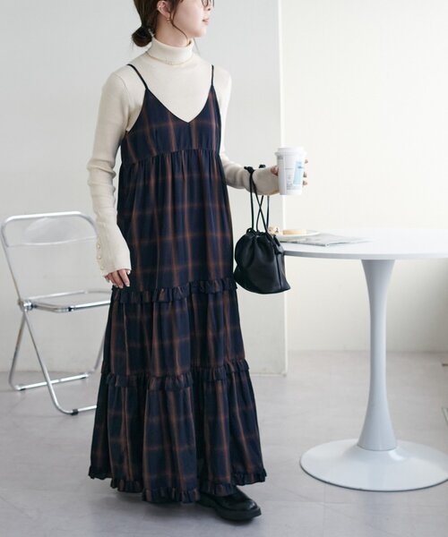 DISCOAT(ディスコート)の「【WEB限定】チェックティアードキャミワンピ(ワンピース・レディース・ネイビー/キャメル・FREE)」の6枚目の写真